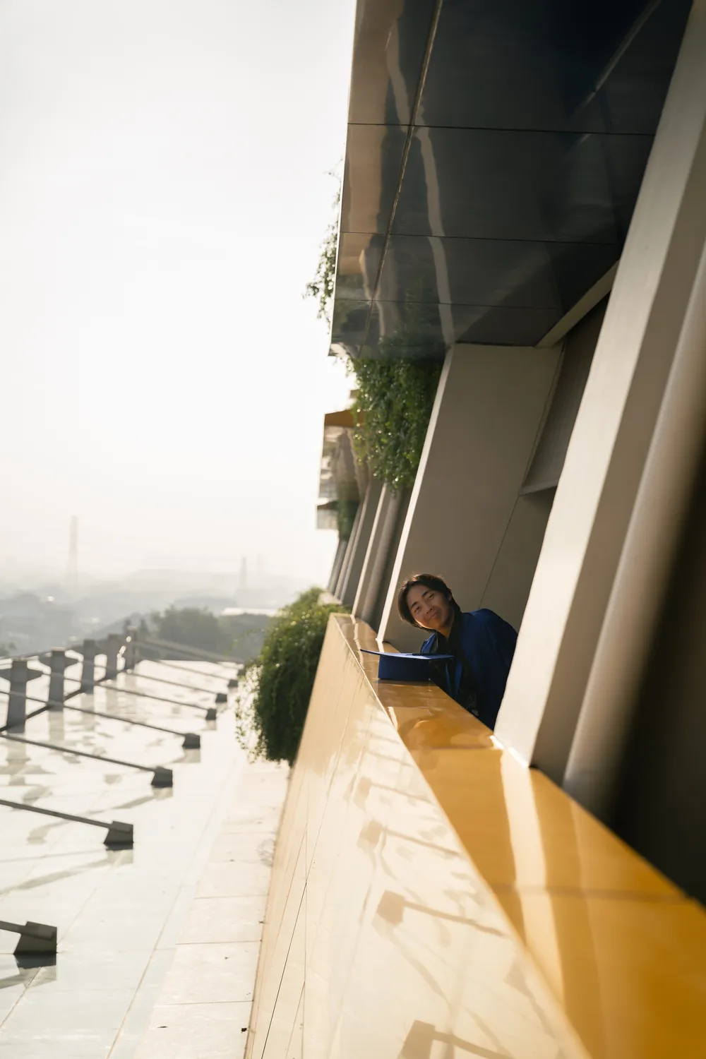 Kevin Oey Dinata graduation photo UK Petra Surabaya by Stefanoes Visual